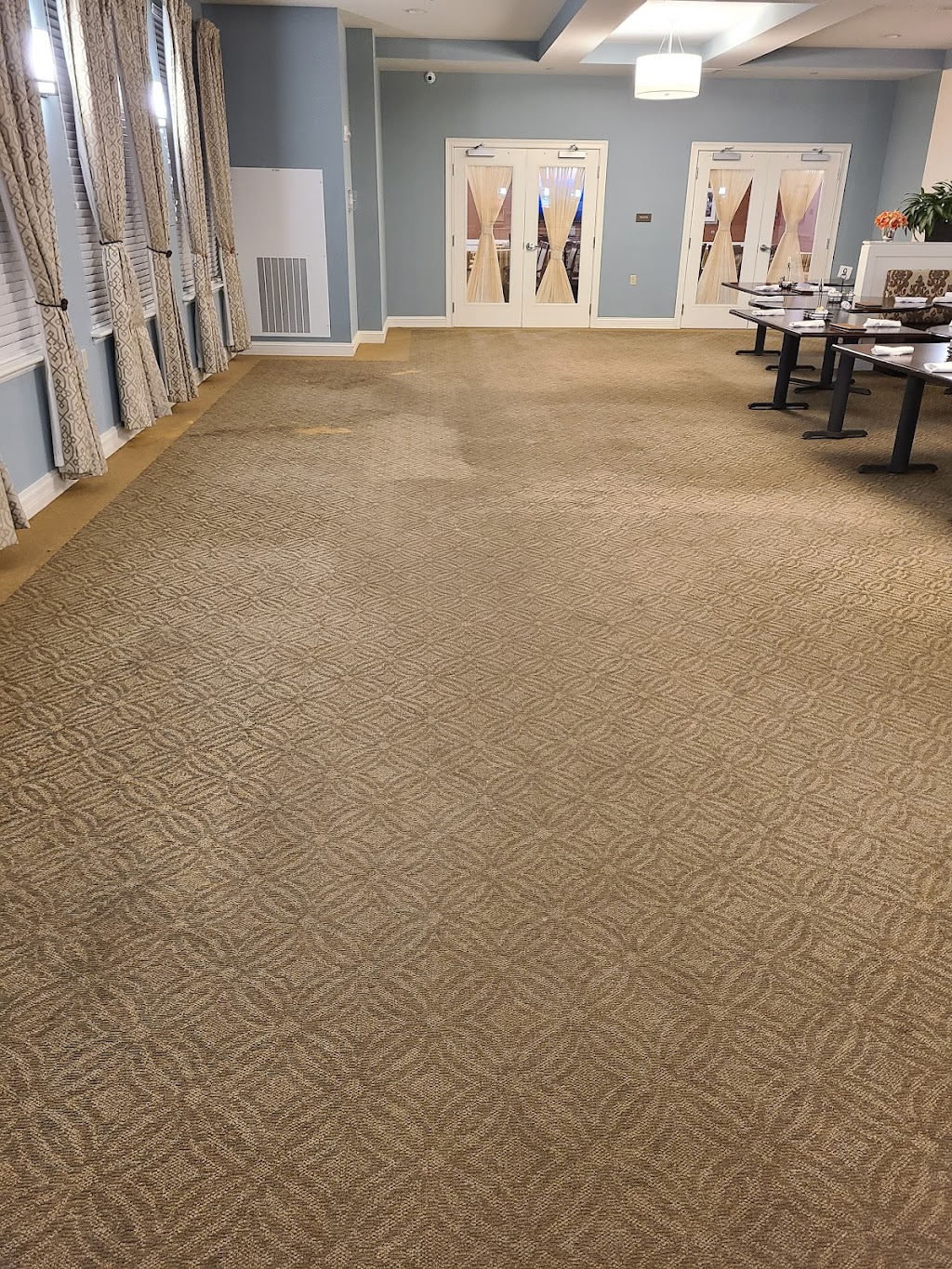 Dunbar Carpet Cleaning Company | 241 Village Cir Dr, Winfield, MO 63389, USA | Phone: (636) 358-7941