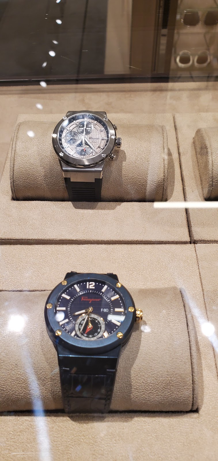 Salvatore Ferragamo Outlet | 2810 Livermore Outlets Dr, Livermore, CA 94551, USA | Phone: (925) 454-0438