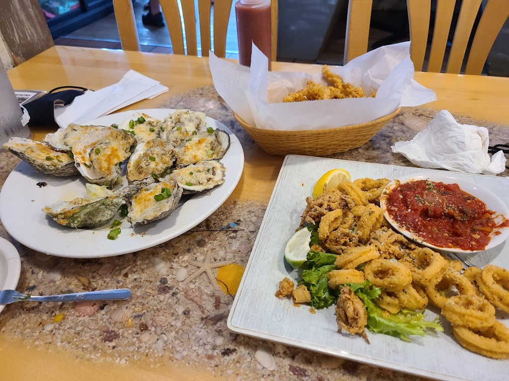 Anna Maria Oyster Bar - Cortez | Cortez Village 6696, Cortez Rd W, Bradenton, FL 34210, USA | Phone: (941) 792-0077