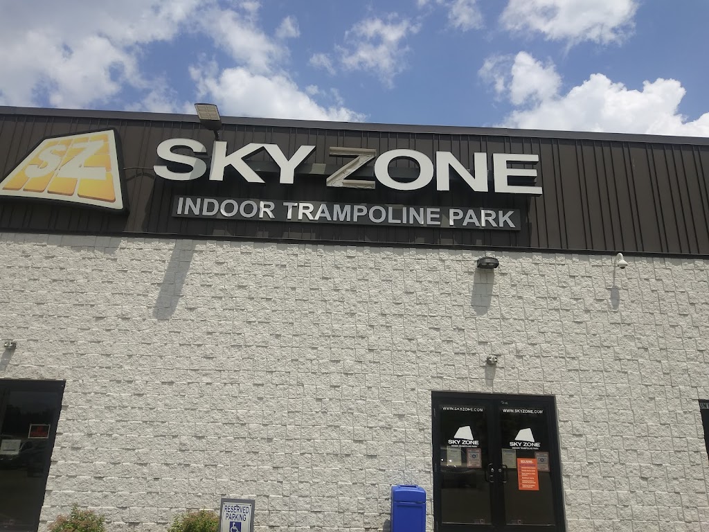 Sky Zone Trampoline Park | W229 N, 1420 Westwood Dr, Waukesha, WI 53186, USA | Phone: (262) 696-1600