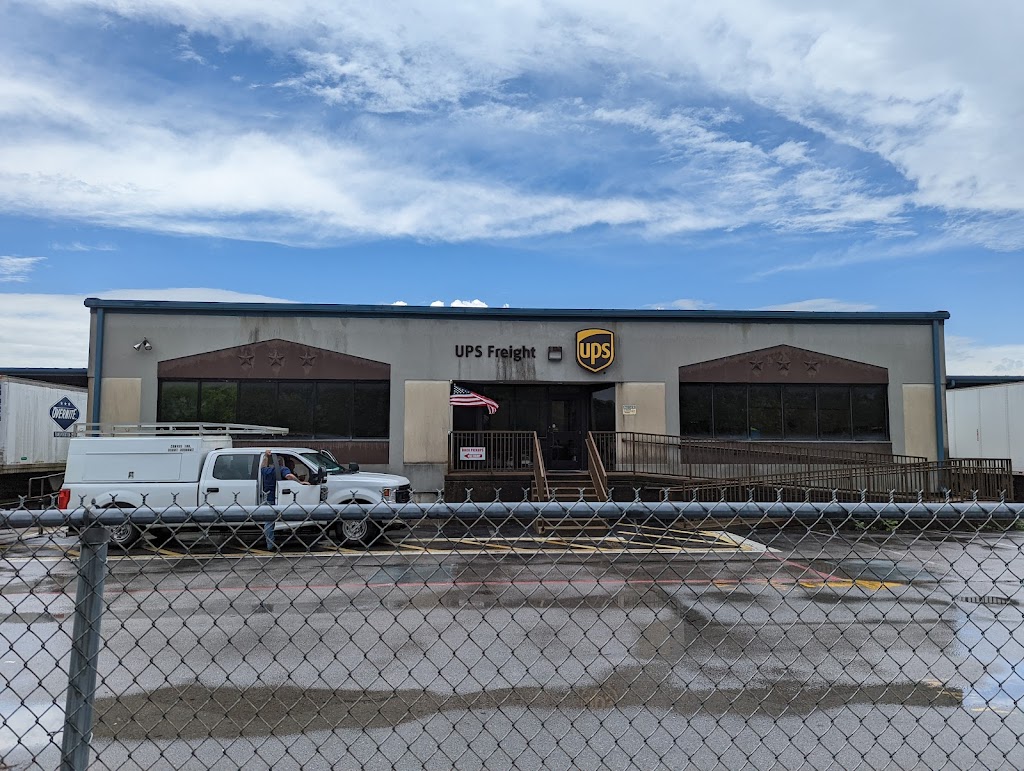 UPS Freight Nashville, TN Terminal | 45 Teledyne Pl, La Vergne, TN 37086, USA | Phone: (615) 641-7300