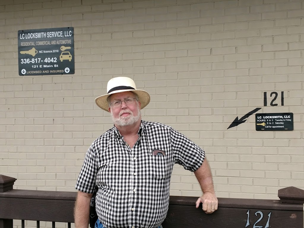 LC Locksmith Service LLC | 121 E Main St, Pilot Mountain, NC 27041, USA | Phone: (336) 817-4042