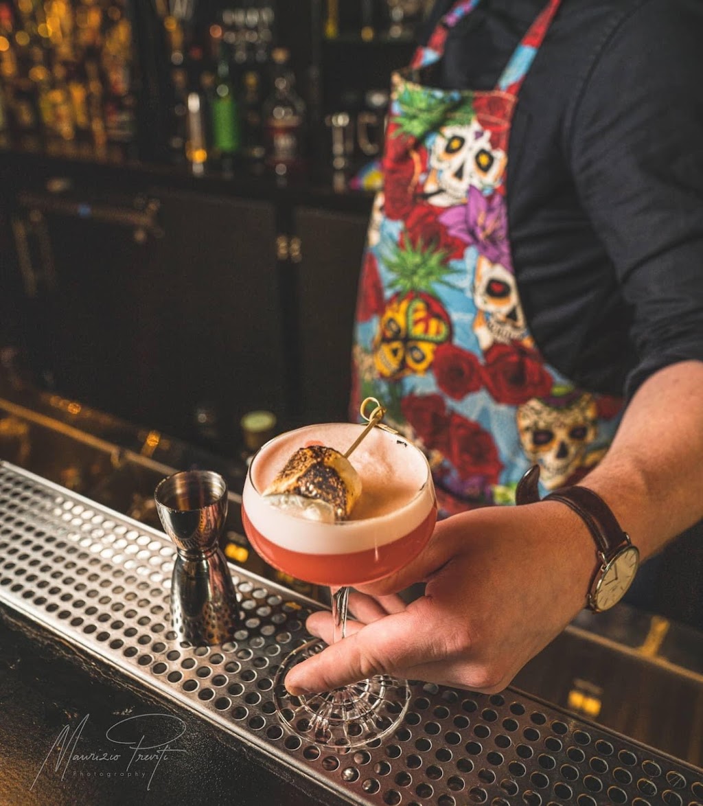 Law & Order Cocktail Bar | Voetboogstraat 4, 1012 XL Amsterdam, Netherlands | Phone: 020 362 6697