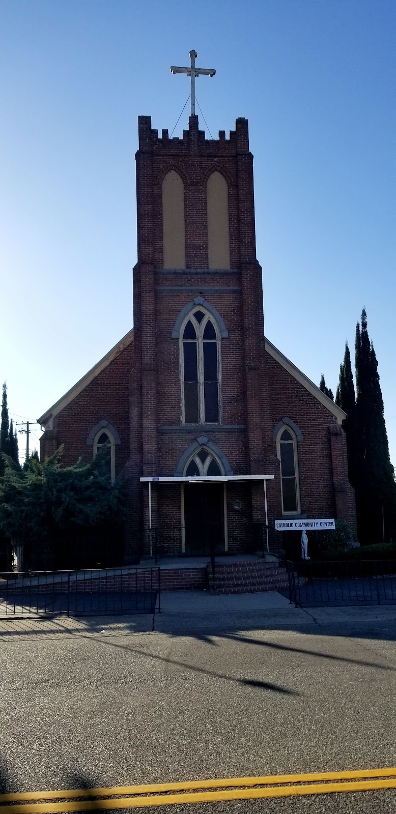 St Christophers Catholic Church | 950 S Lincoln Way, Galt, CA 95632, USA | Phone: (209) 745-1389