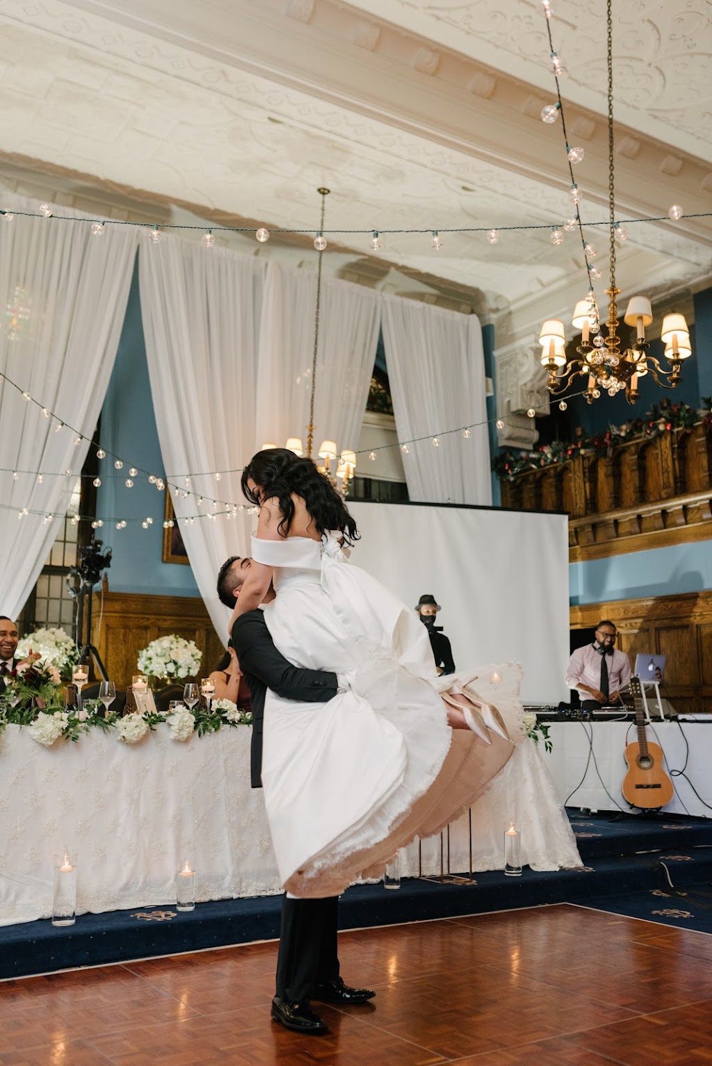 Albany Club | 91 King St E, Toronto, ON M5C 1G3, Canada | Phone: (416) 364-5471