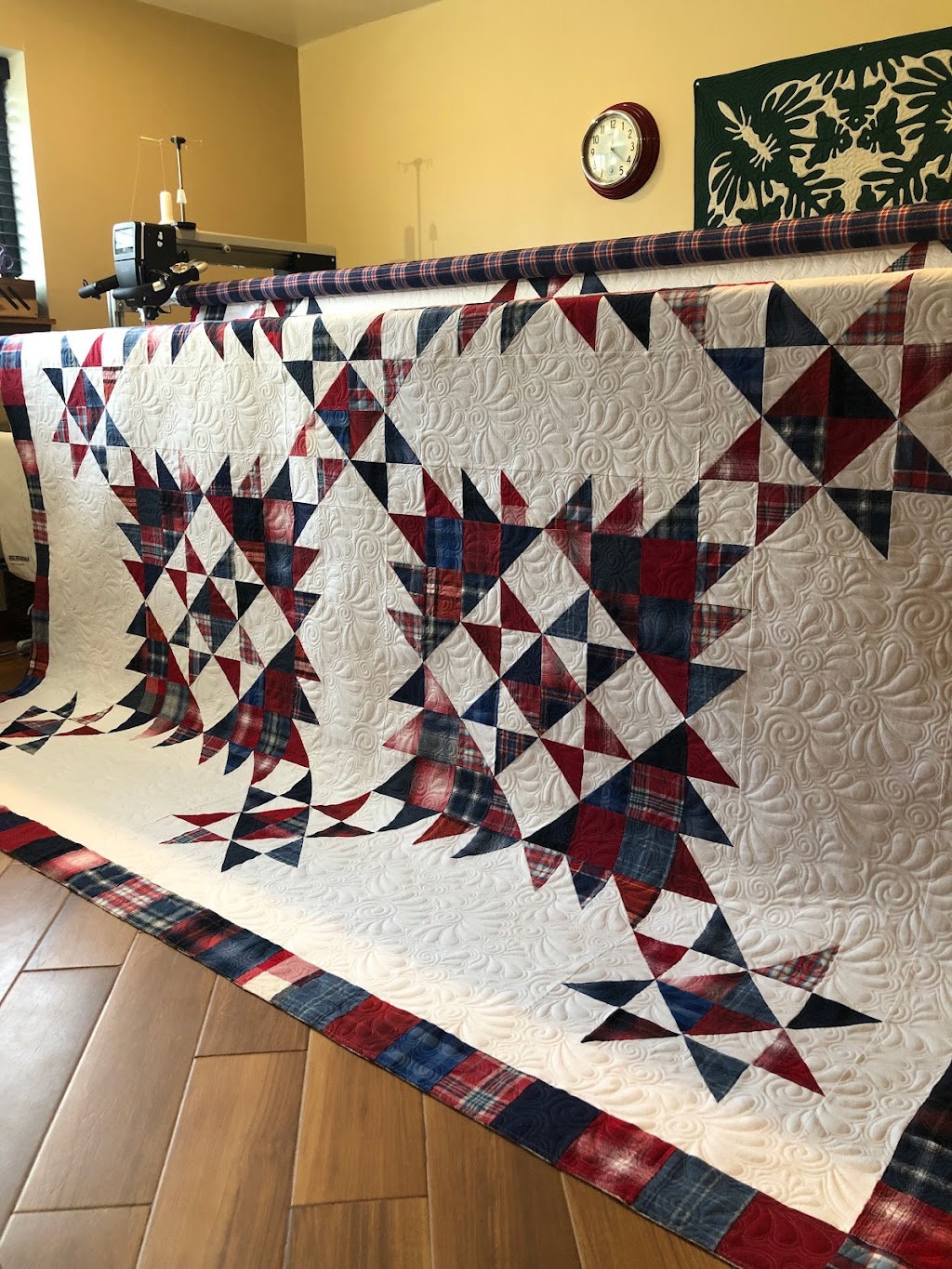 Ellie Bee Quilts - Longarm Quilting | 3084 Voorheis Lake Ct, Orion Twp, MI 48360, USA | Phone: (248) 648-1384