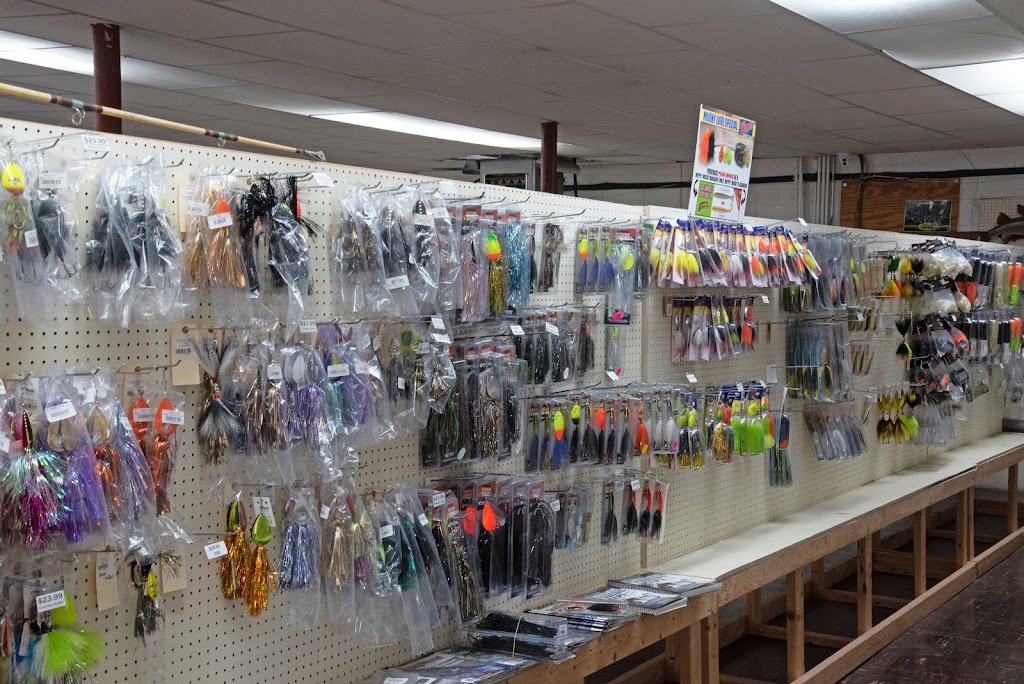Ye Olde Tackle Box | 708 S Main St, North Webster, IN 46555, USA | Phone: (574) 834-2011