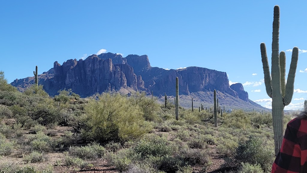 Superstitions O.K. Corral Stables | 5470 E Apache Trail, Apache Junction, AZ 85119, USA | Phone: (480) 982-4040