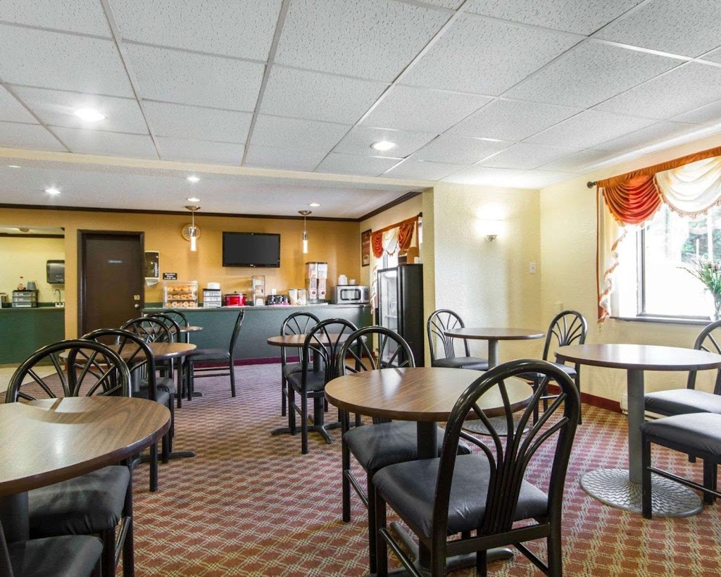 Econo Lodge | 4726 E Washington Ave, Madison, WI 53704, USA | Phone: (608) 241-4171