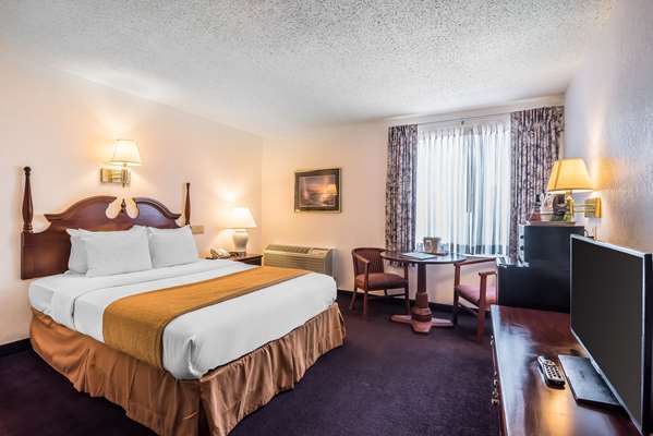 Quality Inn & Suites Albany Airport | 611 Troy-Schenectady Rd, Latham, NY 12110, USA | Phone: (518) 785-5891