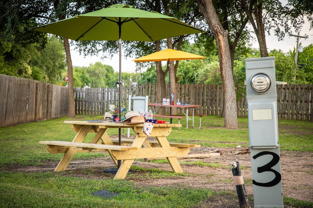 Corner Star Cabin (& RV Park) | 14460 River Rd, New Braunfels, TX 78132, USA | Phone: (281) 813-3560