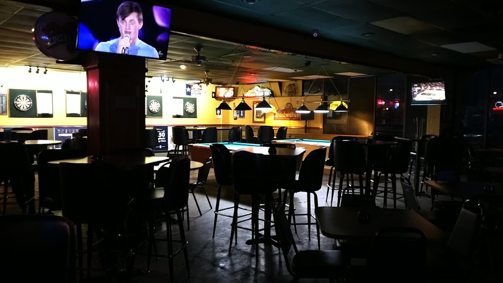 Macs Tavern & Grill - Karaoke Bar | 2821 Galleria Dr, Arlington, TX 76011, USA | Phone: (817) 649-1700