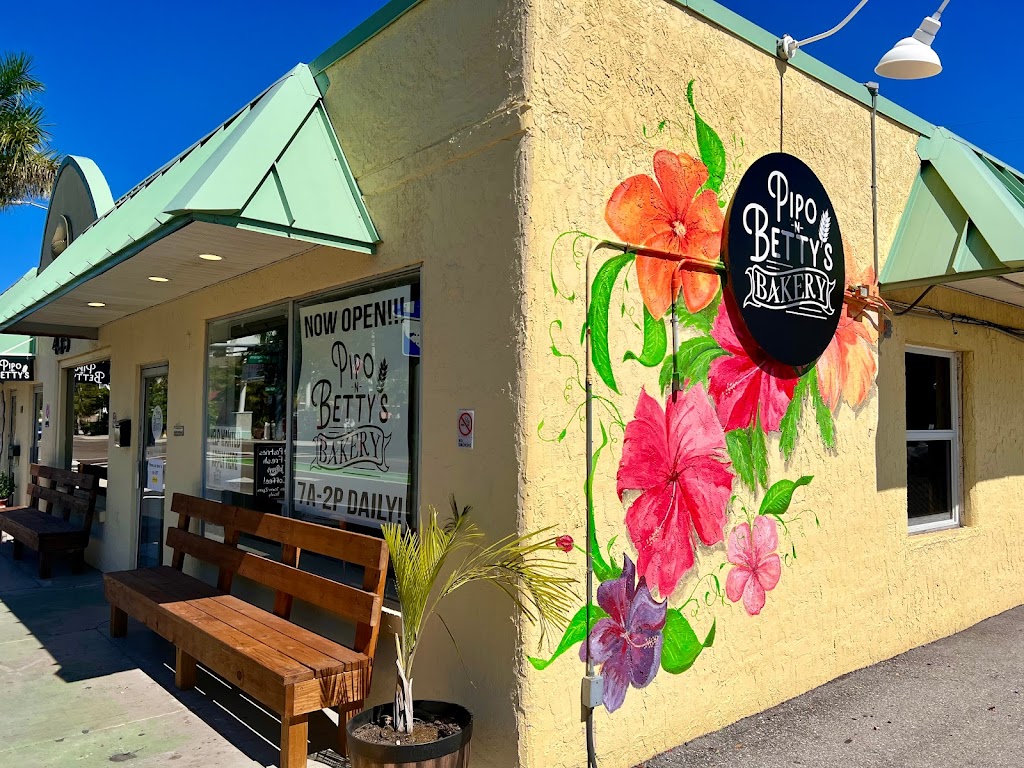 Pipo N Bettys Bakery | 435 Gulf Blvd, Indian Rocks Beach, FL 33785, USA | Phone: (727) 437-7707