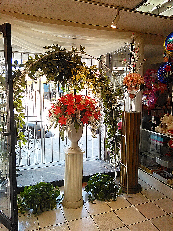 L&J Flower Shop | 6032 Atlantic Blvd, Maywood, CA 90270, USA | Phone: (323) 203-6939