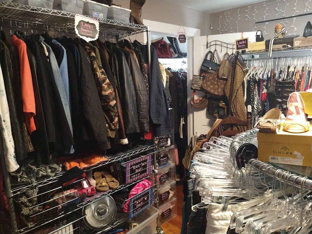 Lindas Lockers Thrift Store | 153 Main St, Chester, NY 10918, USA | Phone: (845) 537-6015