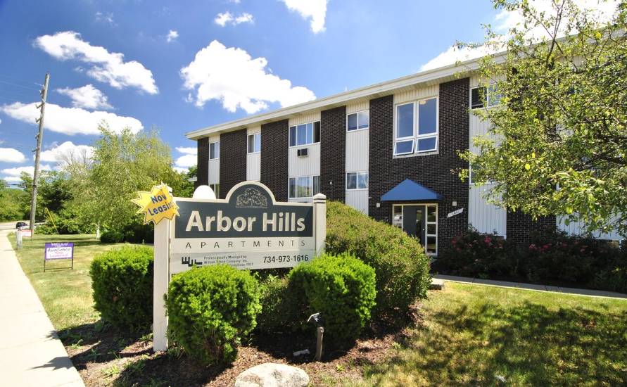 Arbor Hills Apartments | 2001 Huron Pkwy #6, Ann Arbor, MI 48104, USA | Phone: (734) 973-1616