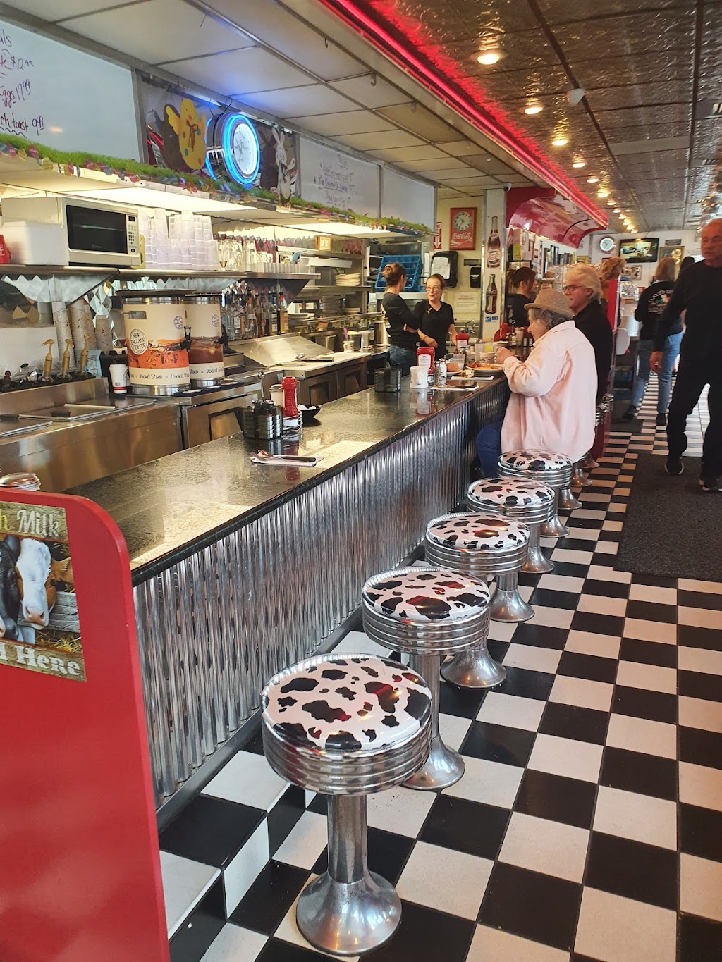 Daves Diner | 390 W Grove St, Middleborough, MA 02346 | Phone: (508) 923-4755