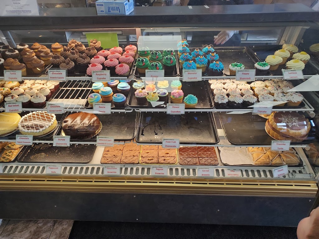 Manninos Bakery | 4062 17 Mile Rd, Sterling Heights, MI 48310, USA | Phone: (586) 978-8166