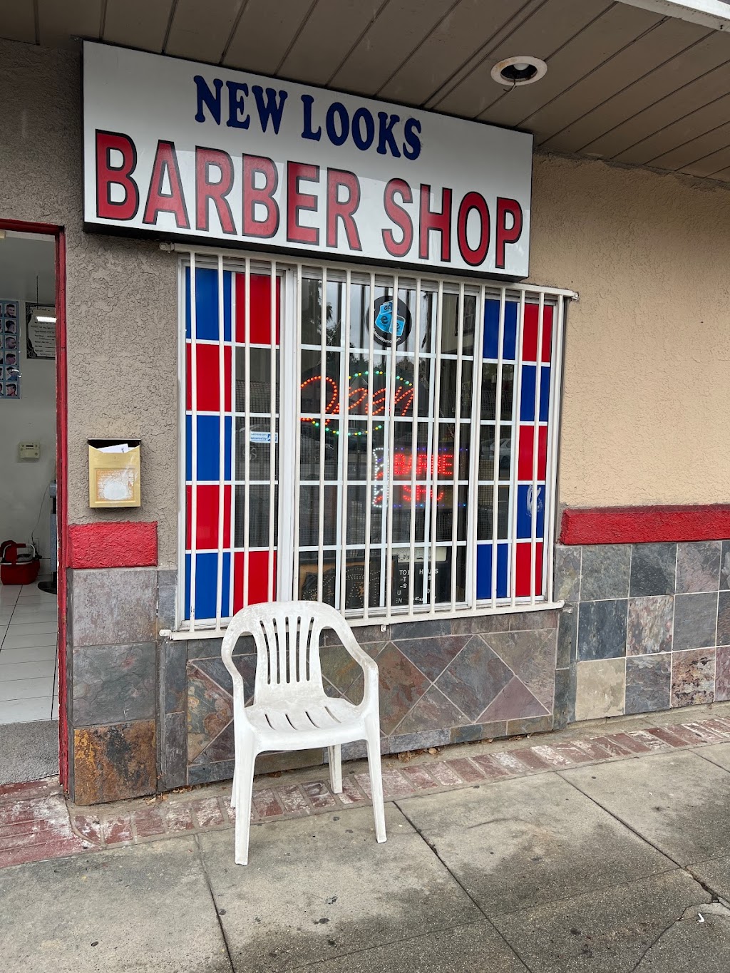 New Looks Barber Shop | 1235 W Mission Blvd, Pomona, CA 91766, USA | Phone: (206) 588-3512