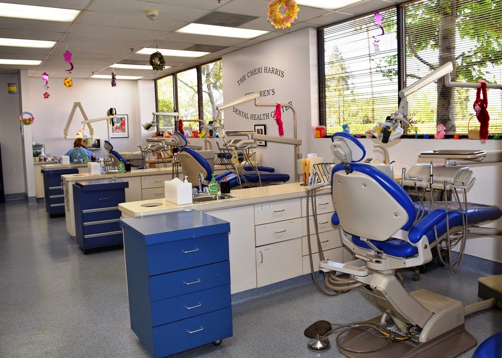 Cheri Harris Dental Center | 2220 Fairview Rd #2, Costa Mesa, CA 92627, USA | Phone: (949) 645-2882