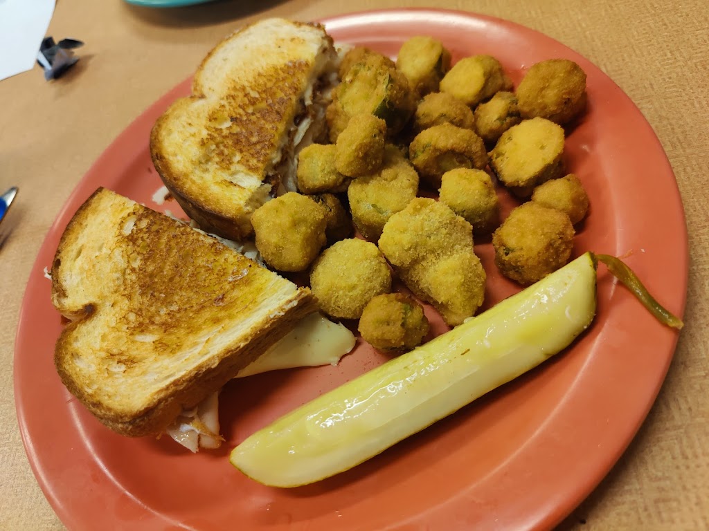 Odd Cuples Cafe | 117 W Belt Ave Suite D, Bushnell, FL 33513, USA | Phone: (352) 568-0408