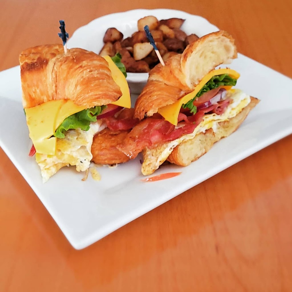 Georges cafe | 522 E Vine Ave, West Covina, CA 91790, USA | Phone: (626) 699-1223