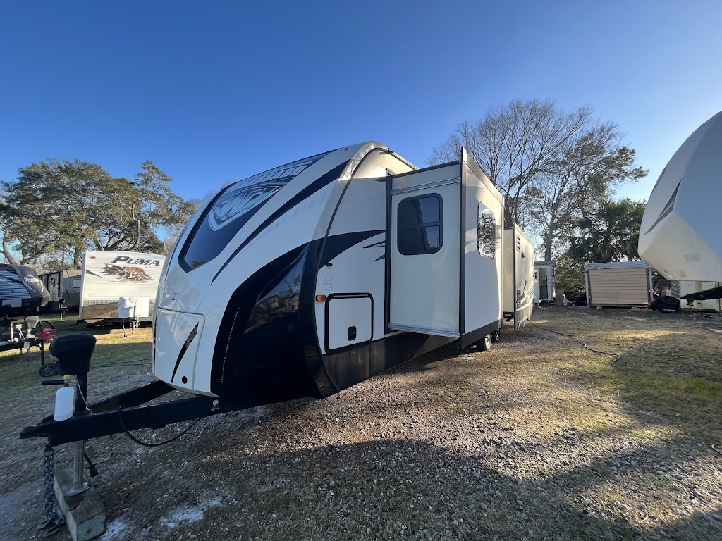 SPACE CITY RVS | 19315 E Hwy 6 #19315, Alvin, TX 77511, USA | Phone: (832) 215-1523