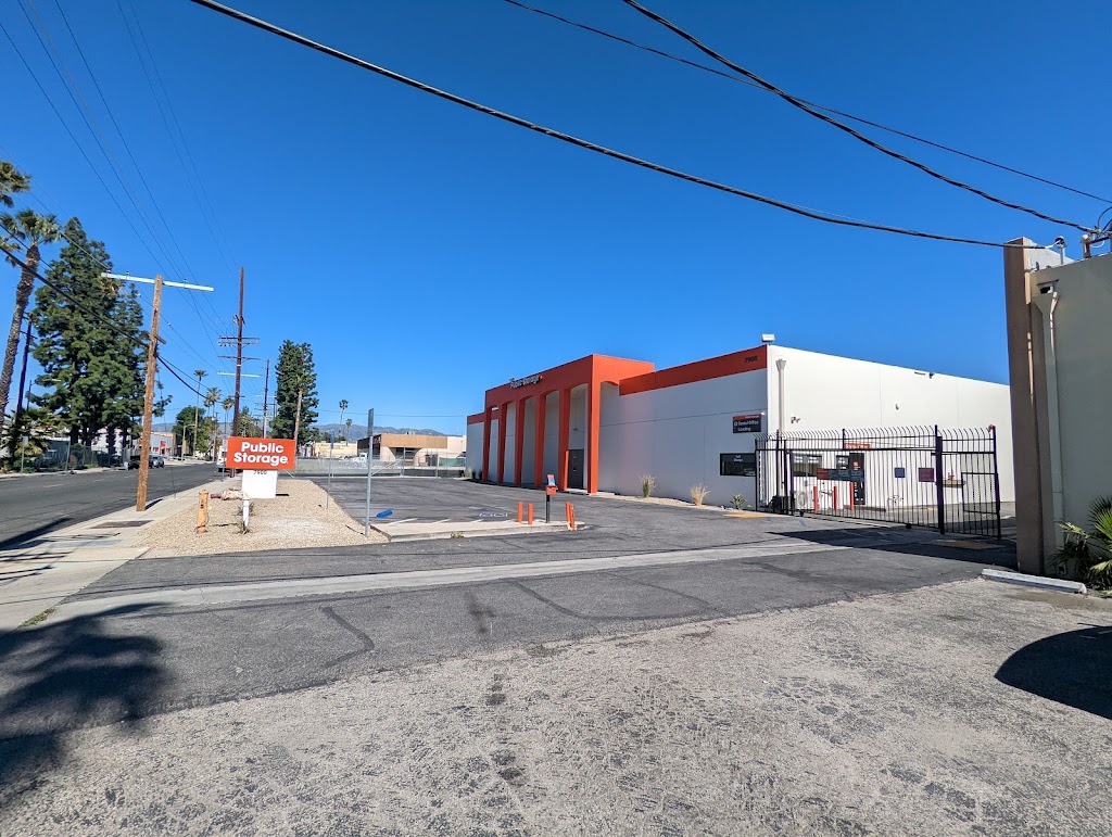 Public Storage | 7920 Deering Ave, Canoga Park, CA 91304, USA | Phone: (747) 444-0727