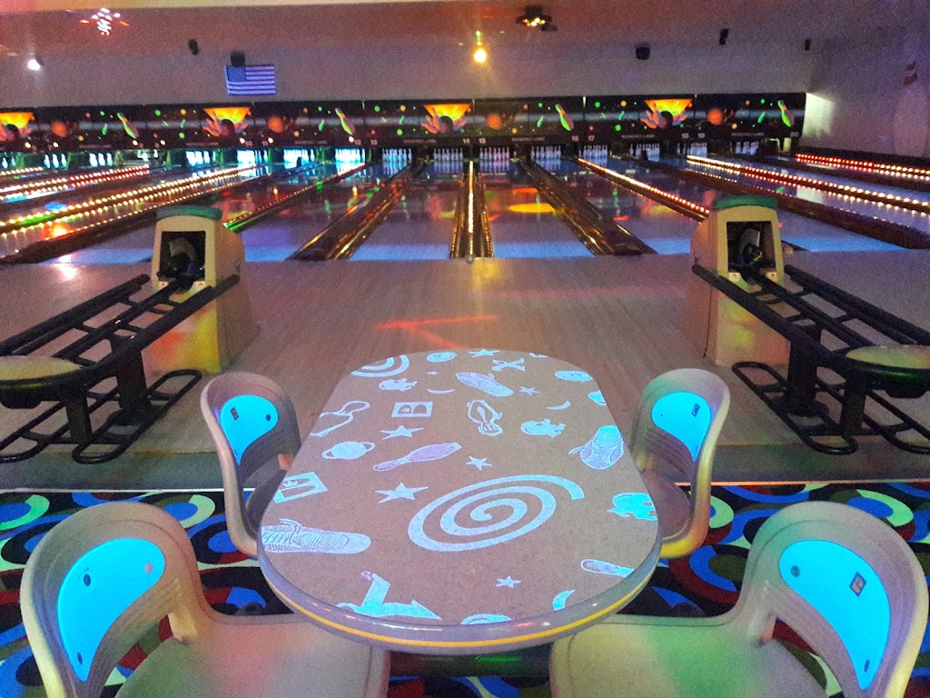 Roosevelt Lanes Recreation | 6701 Roosevelt Ave, Allen Park, MI 48101, USA | Phone: (313) 381-0222