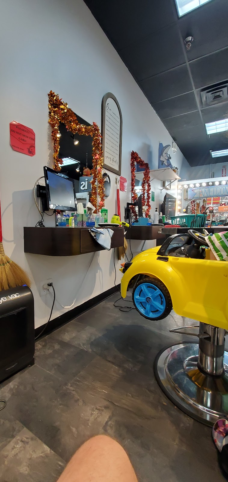 Sharkeys Cuts For Kids | 18121 Tuckerton Rd Suite 130, Cypress, TX 77433, USA | Phone: (281) 213-2044