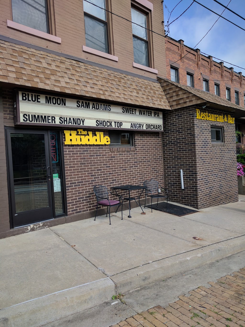 The Huddle | 1648 Broadway Ave, Pittsburgh, PA 15216, USA | Phone: (412) 344-6455