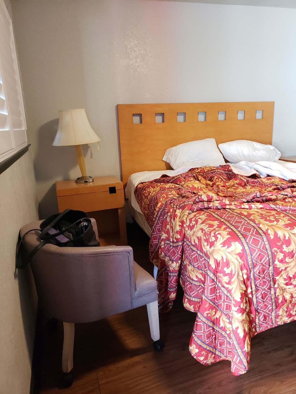 Town House Motel | 940 W Capitol Ave, West Sacramento, CA 95691, USA | Phone: (916) 371-6401