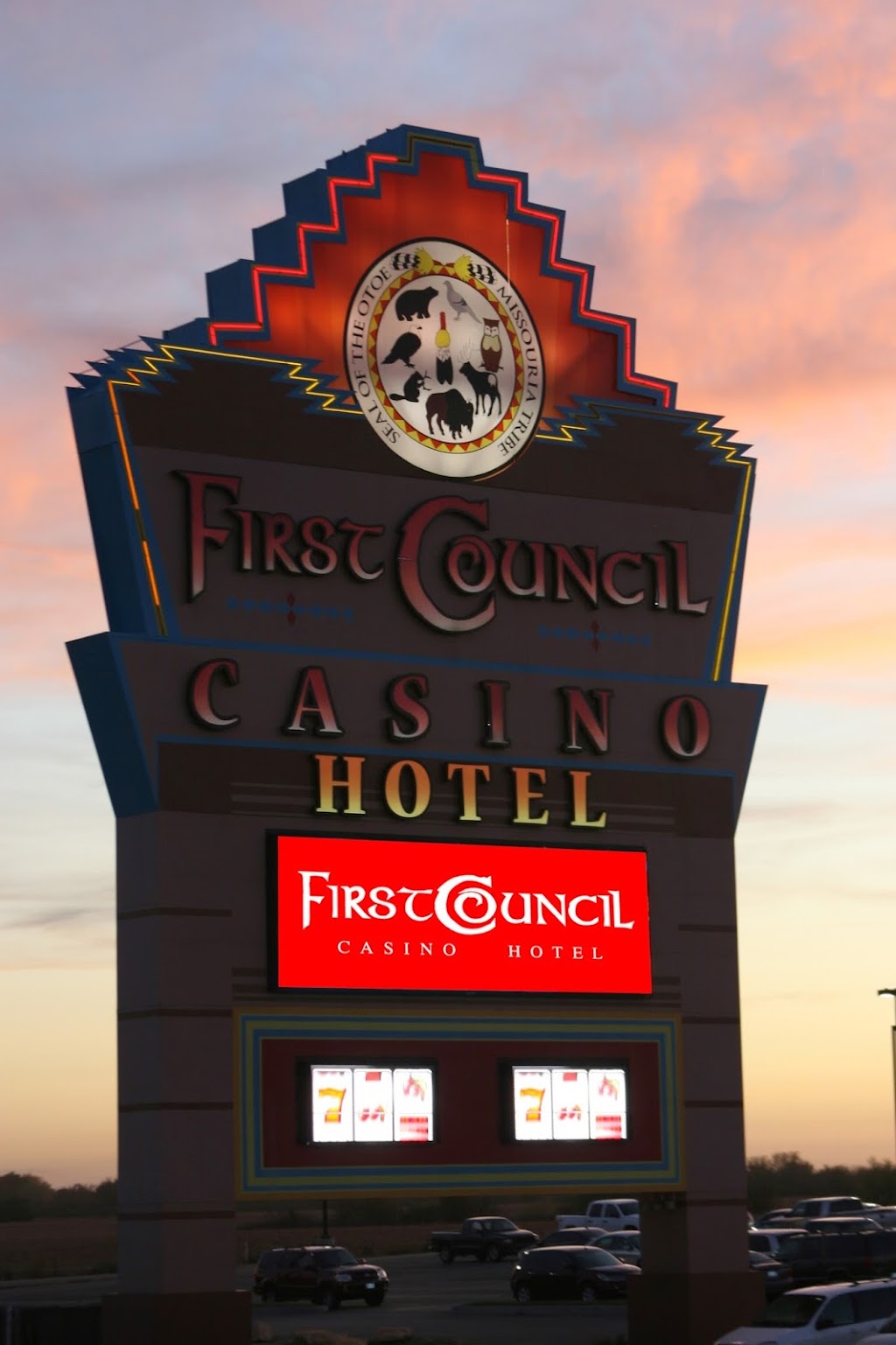 7 Clans First Council Casino Hotel | 12875 US-77, Newkirk, OK 74647, USA | Phone: (877) 725-2670