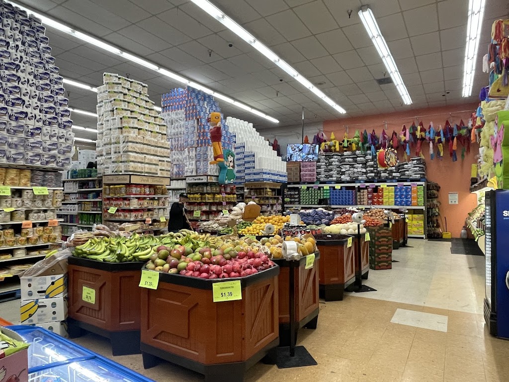 La Reina SuperMarket | 1357 E Louise Ave, Lathrop, CA 95330, USA | Phone: (209) 858-5307