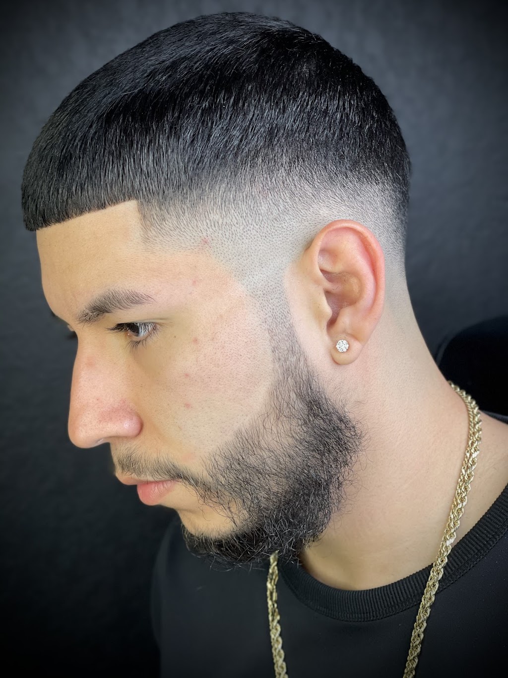 Limitless Barber Lounge | 559 W Pioneer Pkwy, Grand Prairie, TX 75051, USA | Phone: (214) 597-2469