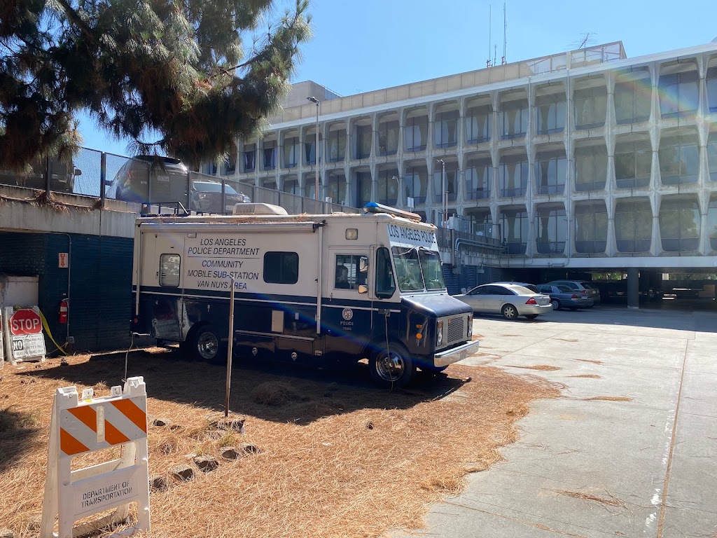 Los Angeles Police Department Van Nuys Station | 6240 Sylmar Ave, Van Nuys, CA 91401, USA | Phone: (818) 374-9500