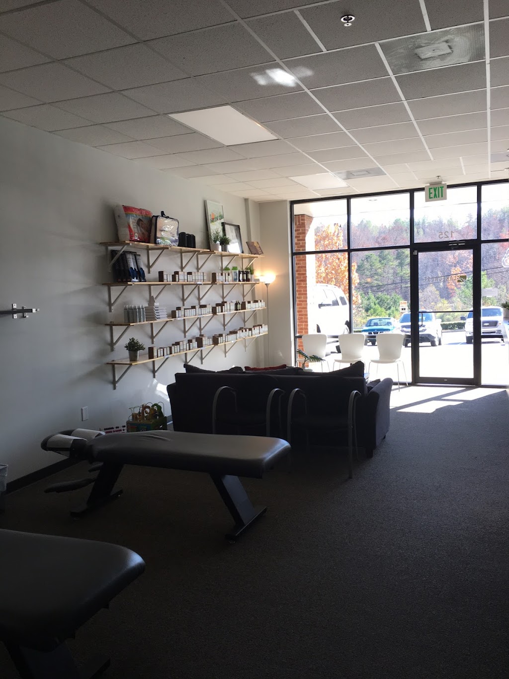 LakeCrest Chiropractic & Wellness | 2341 John Hawkins Pkwy #125, Hoover, AL 35244, USA | Phone: (205) 988-9898