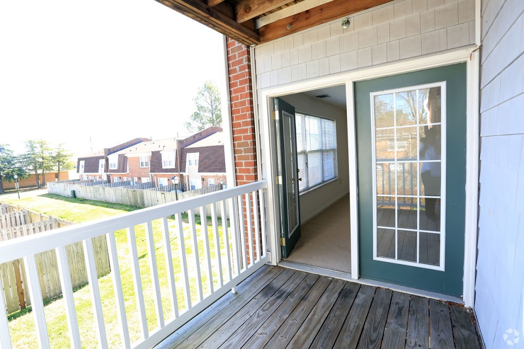 Hampstead Heath Luxury Homes | 1 Hampstead Heath Way, Hampton, VA 23666, USA | Phone: (757) 826-7776