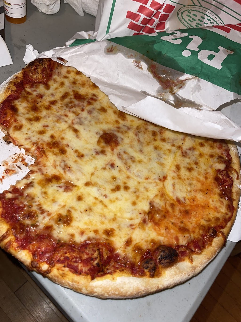 Lallis Pizza | 8826 W North Ave, Wauwatosa, WI 53226, USA | Phone: (414) 774-9838