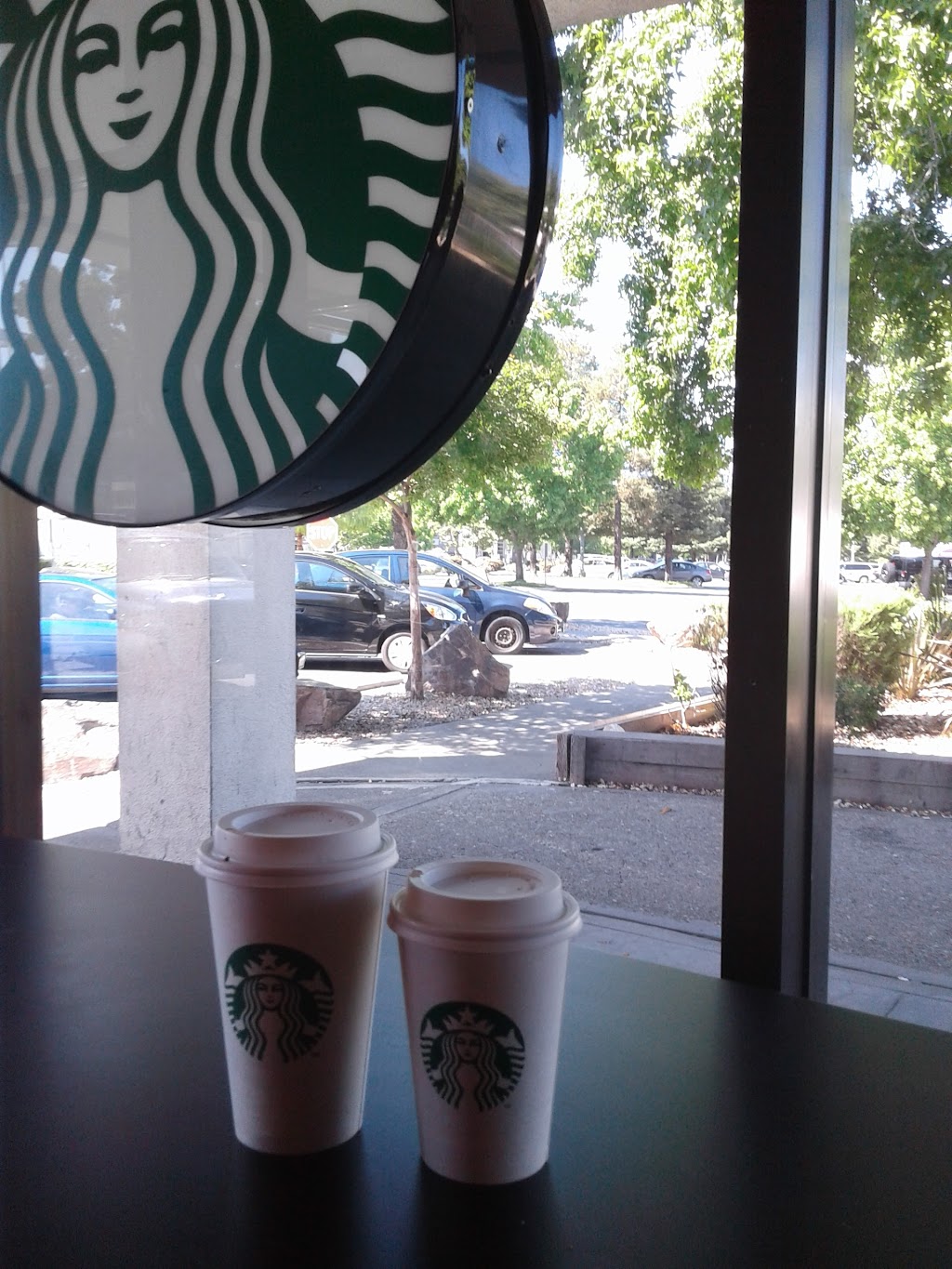 Starbucks | Diamond Center, 1701 Willow Pass Rd, Concord, CA 94520, USA | Phone: (925) 685-2694