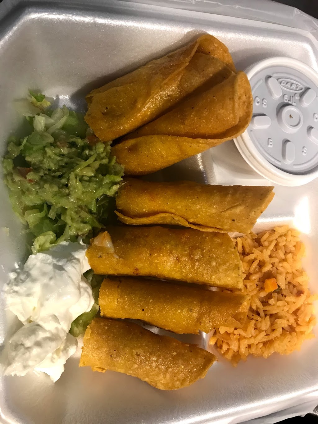 Tacusa Tacos-N-Pupusas | 2500 NE Green Oaks Blvd, Arlington, TX 76006, USA | Phone: (817) 962-0245