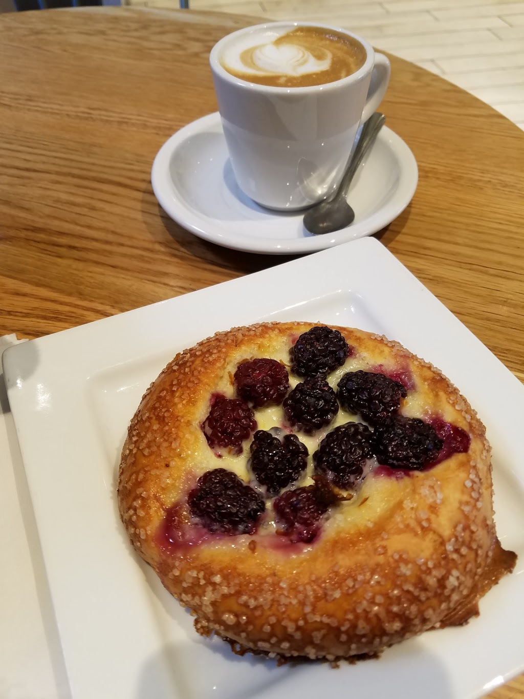 Rustic Bakery | 1550 Tiburon Blvd, Belvedere Tiburon, CA 94920, USA | Phone: (415) 797-6123