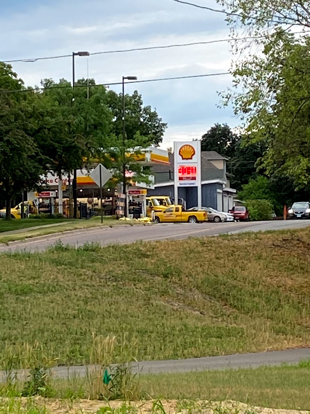 Shell | 628 Central Ave N, Faribault, MN 55021, USA | Phone: (507) 334-4202