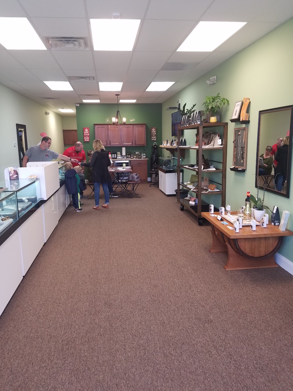 Crown Jewelry and Boutique | 9570 Mentor Ave C, Mentor, OH 44060, USA | Phone: (440) 352-1300