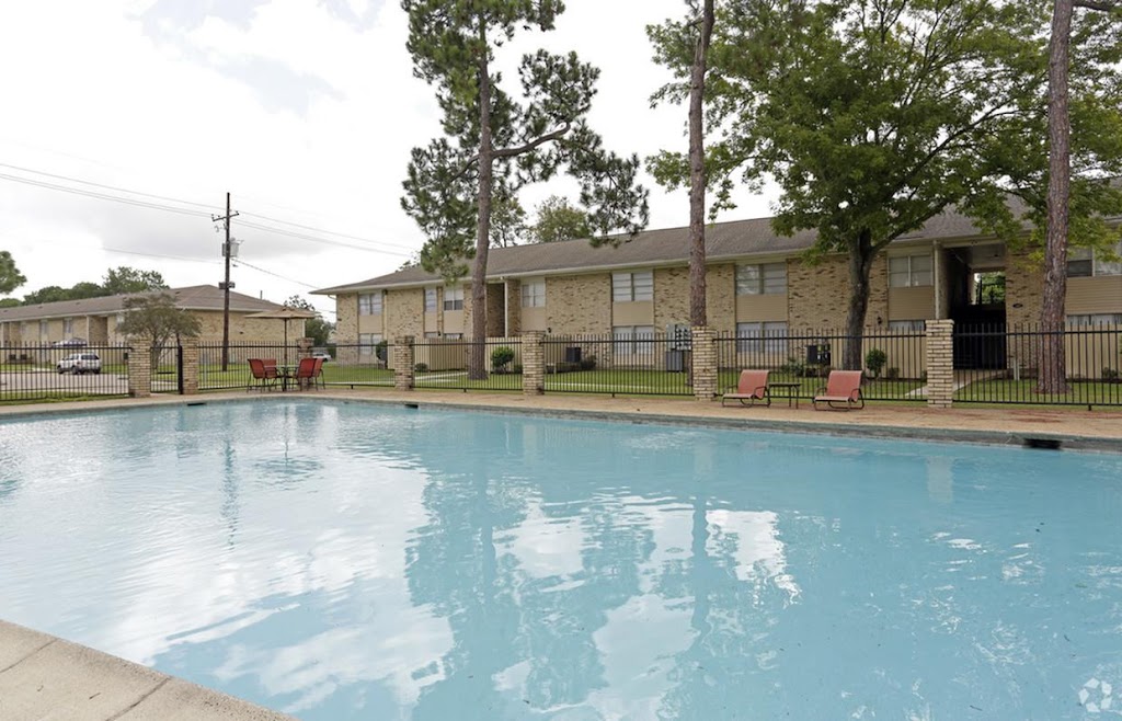 Tanglewood Apartments | 1300 Tanglewood Dr, Westwego, LA 70094, USA | Phone: (504) 386-5476