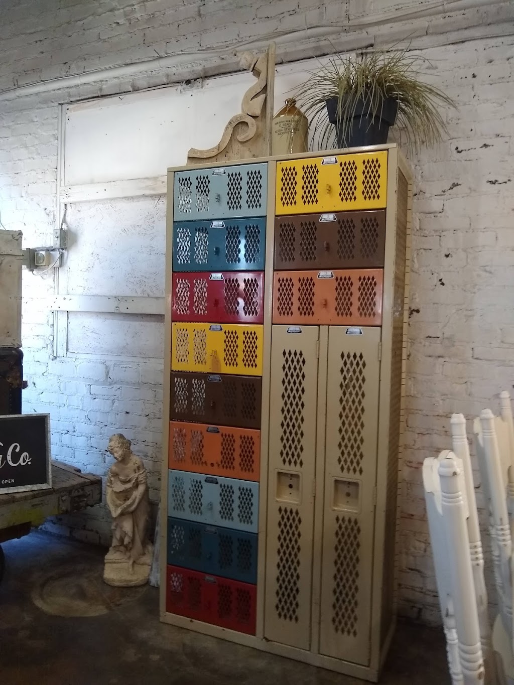 Vintage 71 | 813 N Main St, Edwardsville, IL 62025, USA | Phone: (618) 307-9949