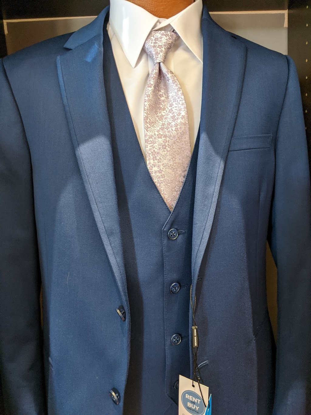 Mr. Formal Wear | 22 Clifton Country Rd, Clifton Park, NY 12065, USA | Phone: (518) 383-7701