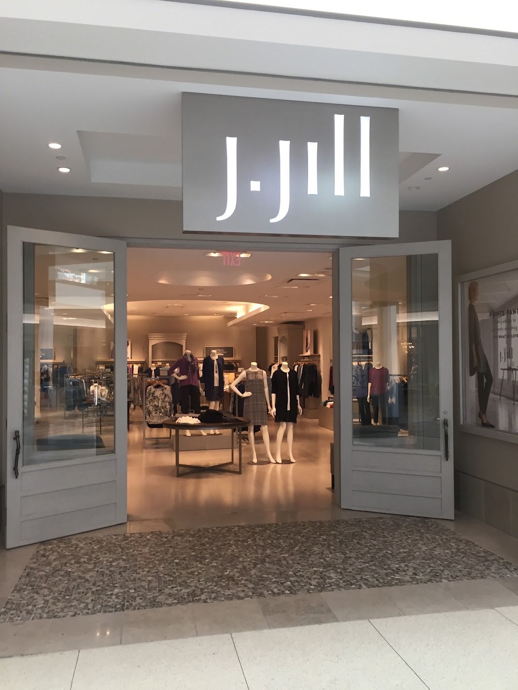 J.Jill - clothing store  | Photo 1 of 4 | Address: 301 S Hills Village, Pittsburgh, PA 15241, USA | Phone: (412) 851-2090