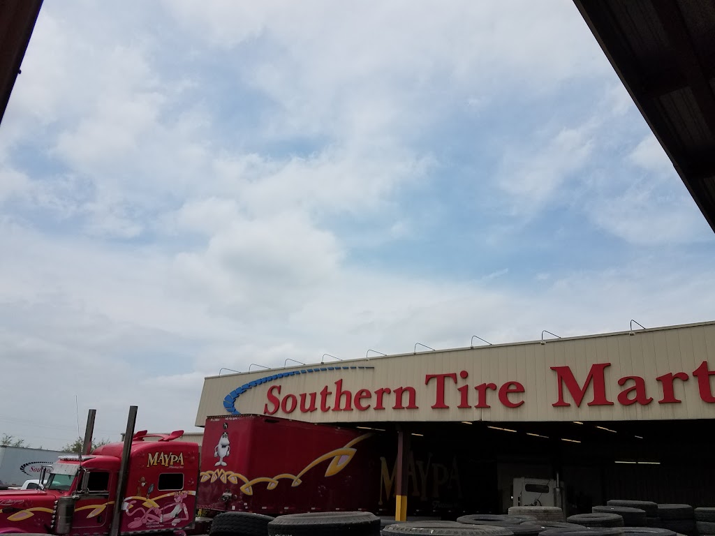 Southern Tire Mart | 1101A Beltway Pkwy, Laredo, TX 78045, USA | Phone: (956) 718-1050