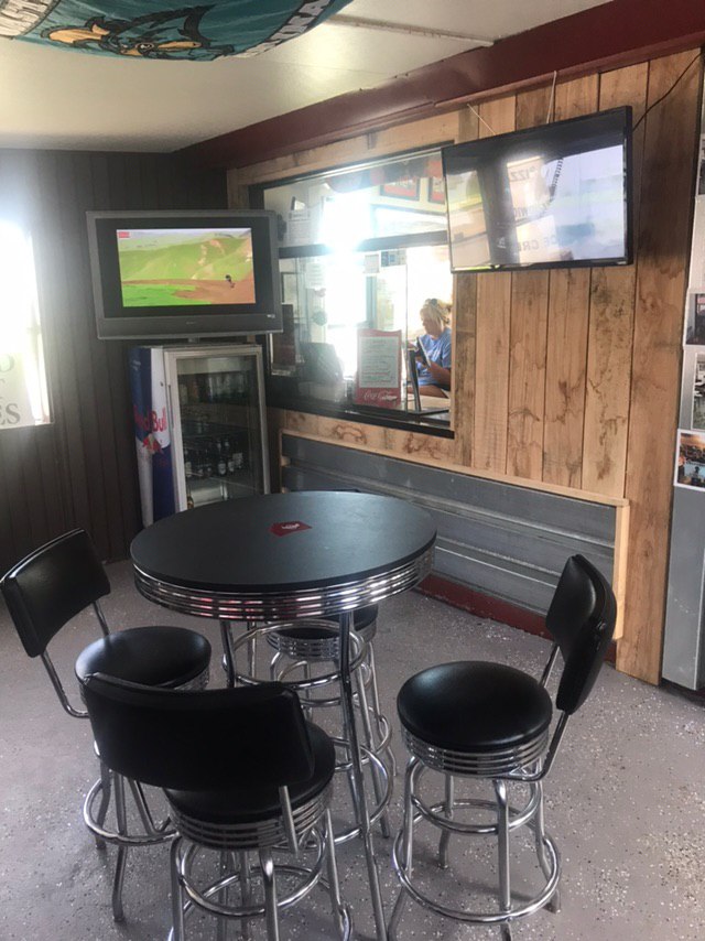 Underdogs | 315 Mill St, Williamsport, OH 43164, USA | Phone: (740) 986-2315